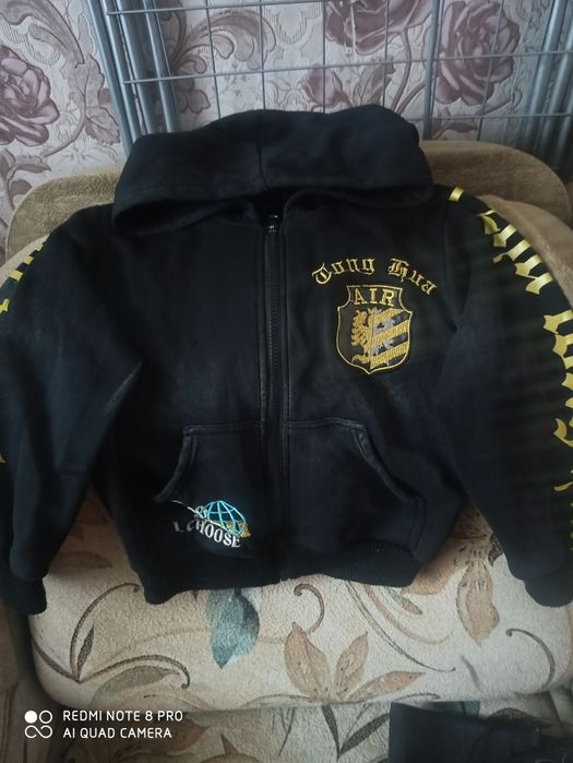 Продам кофту на девочку