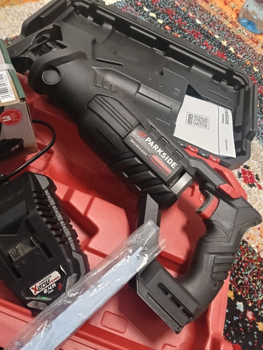 Fierăstrău sabie parkside complet încărcător,acumulator