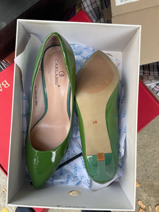 Продаю женские обуви новые и б/у