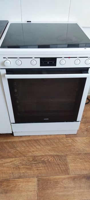 Продам плиту AEG