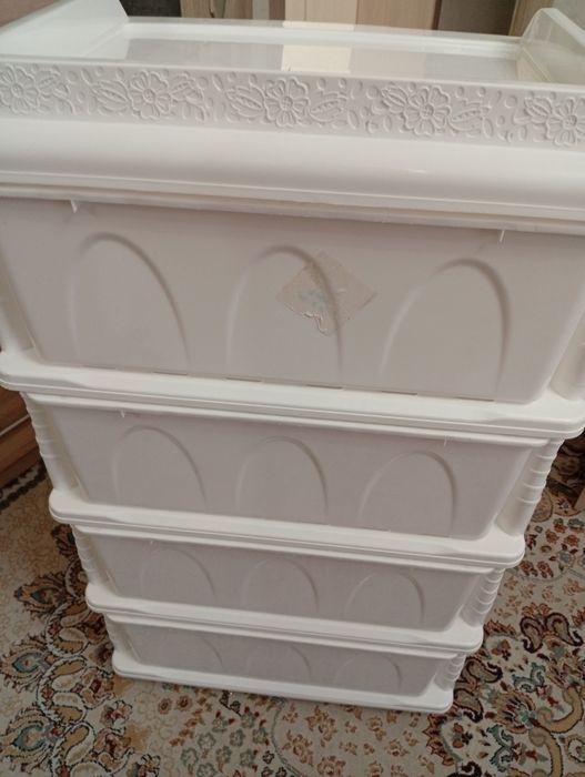 Продам пластиковый комод