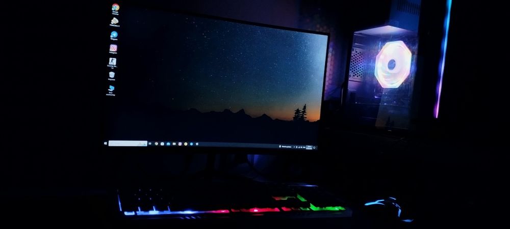 Aksiya Aksiya!!!  Kompyuter ZIFFLER kafolati blan