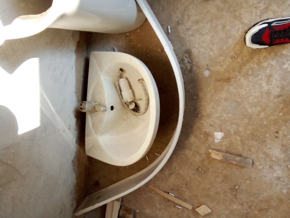 Vanna va boshqa narsalayam sotiladi vana sastayaniyasi yaxshi yomon bo