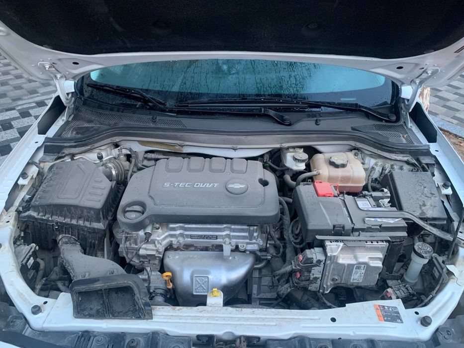 Монза сотилади кам юрган, краска тозза, жигаранг салон, ген берилади