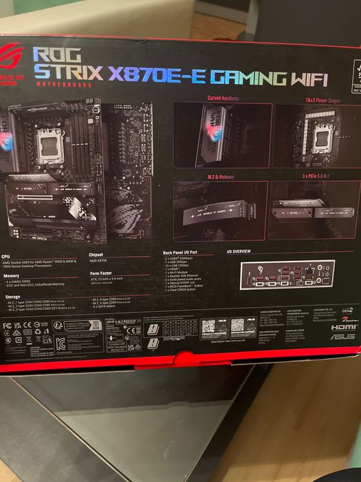 Дъно ASUS ROG Strix X870E-E Gaming WiFi, AMD RYZEN AM5  AI PC ready