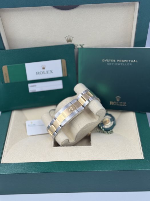 Cear Rolex Sky-Dweller