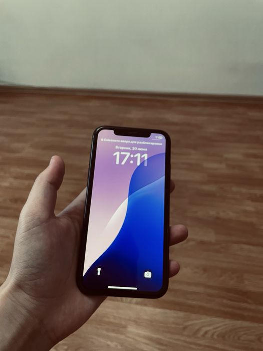 Продам Срочно IPhone XR 128gb