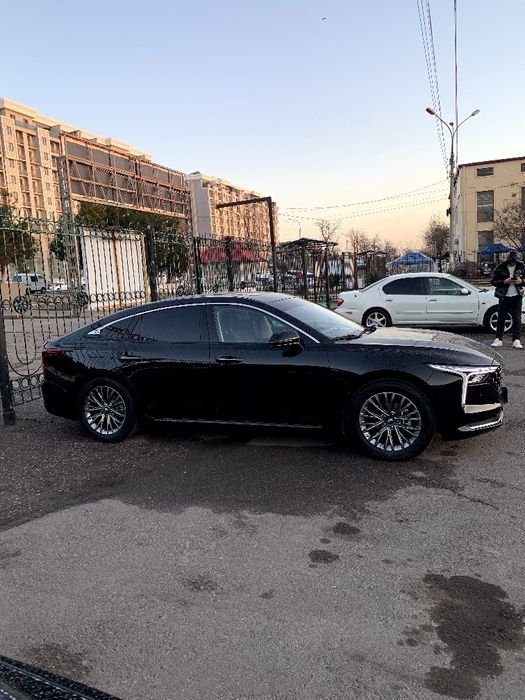 Bestune B 70   sotiladi xolati yangi