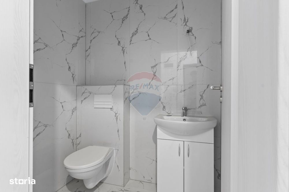 Apartament cu 3 camere de vânzare și parcare, bloc nou, zona Giroc