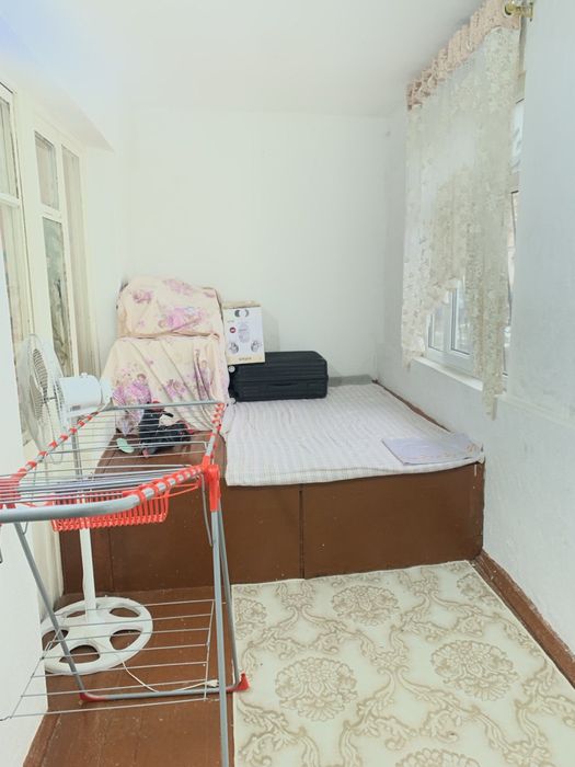 Срочно двухкомнатная 65 квадратов