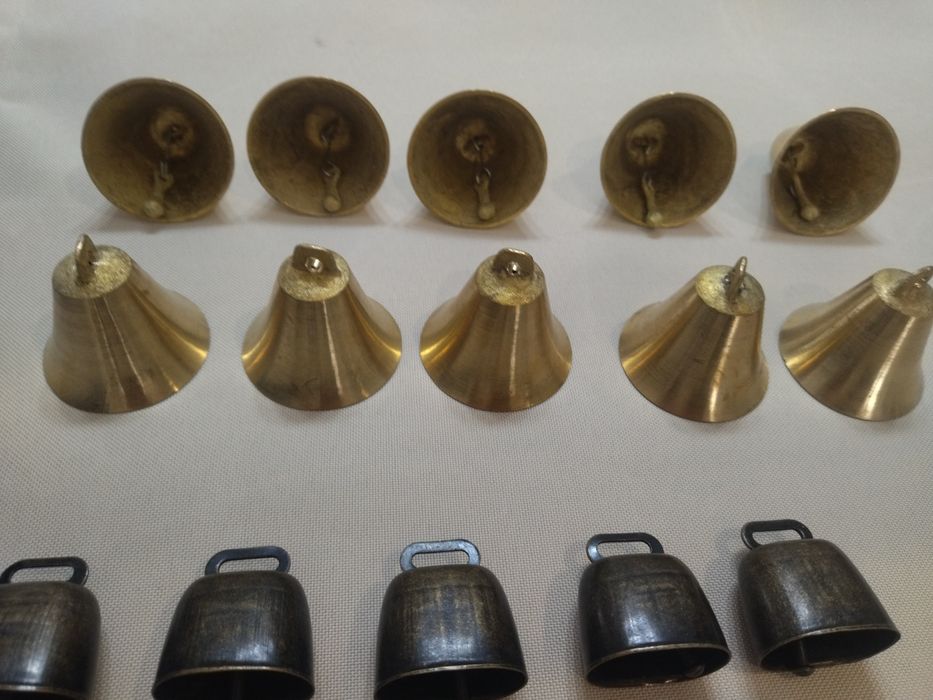 Звънци, чанове, хлопки, камбанки