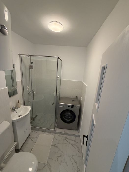 Inchiriez garsoniera - prima inchiriere - proprietar