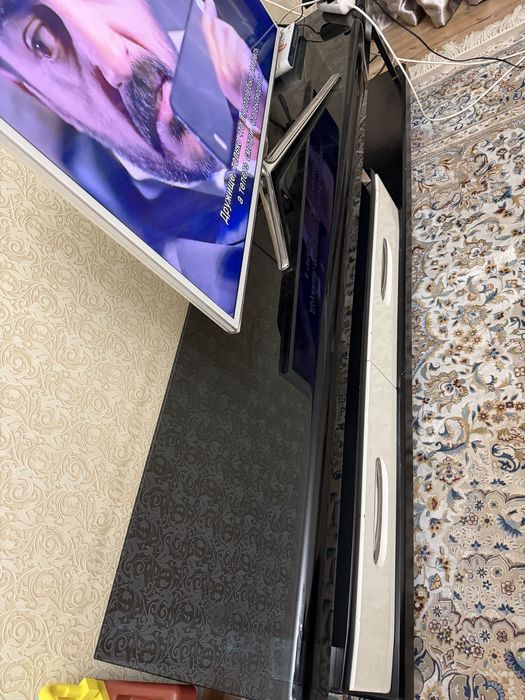 Тумба напольная. Подставка для телевизора