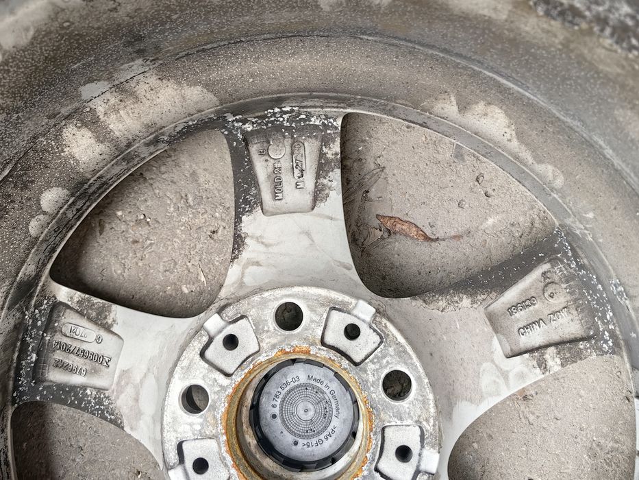 Продавам ляти джанти за BMW X3 X1 17цола.Цена 400евро.