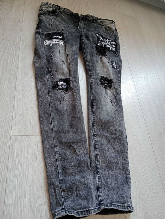 Vând papuci nike și pantaloni