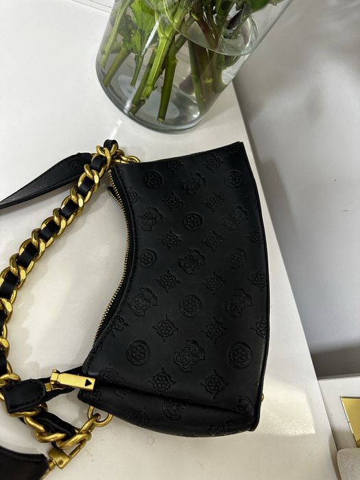 Ново! Чанта на Guess