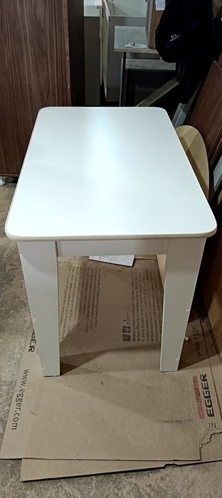 Продам стол новый