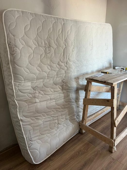 Матрас для кровати 200х180