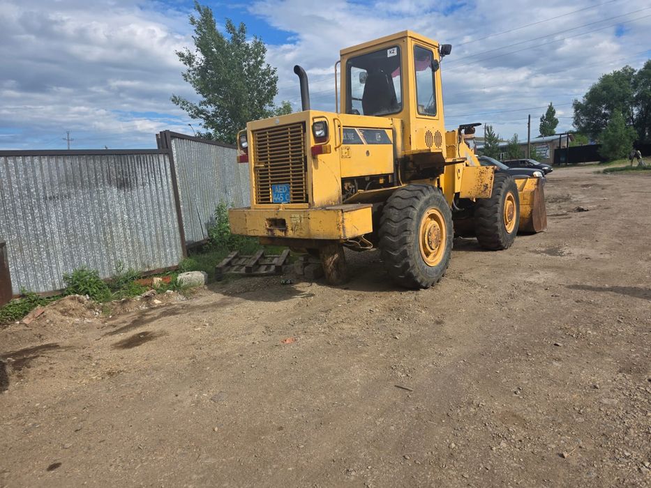 2 погрузчика не на ходу