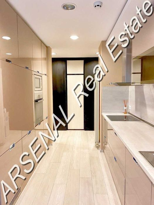 Продава се Тристаен апартамент в София, Княжево - 165 кв.м за 1940 €/кв.м - Снимка #2