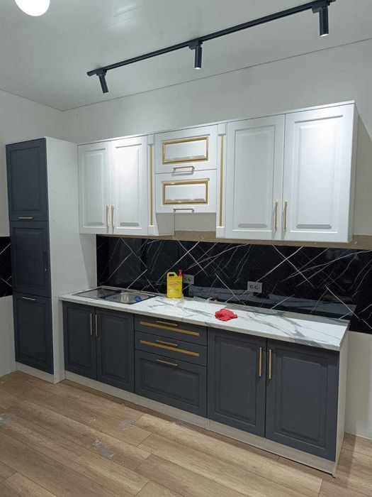 Кухонные гарнитуры напрямую со склада — доставка и установка бесплатно