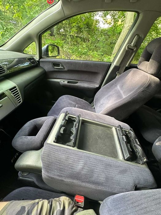 Honda FR-V – 1.8 i-VTEC, бензин/газ
