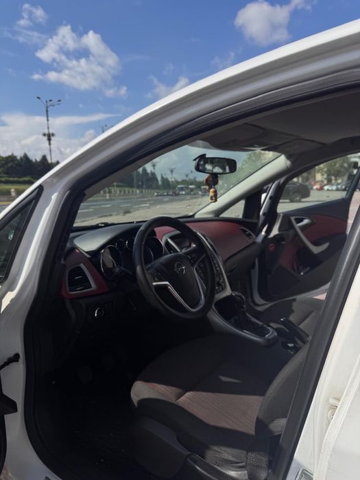 OPEL Astra 2011 — imagine 4