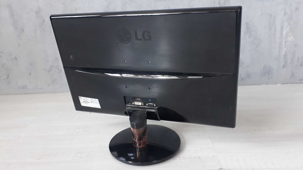 Монитор LG Flatron IPS236V-PN