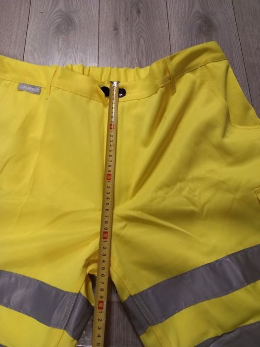 Vand Pantaloni Reflectorizanti Lucru SCURTI Planam