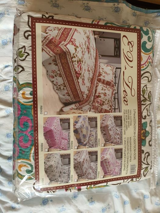 Покрывало и наволочки красивый набор