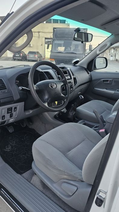 Vând Toyota Hilux 2.5D, 4x4