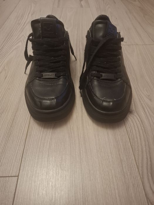 Adidasi Pull & Bear