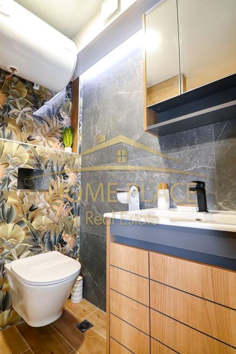 Дава се под наем Двустаен апартамент в Варна, Център - 65 кв.м за 612 € - Снимка #11