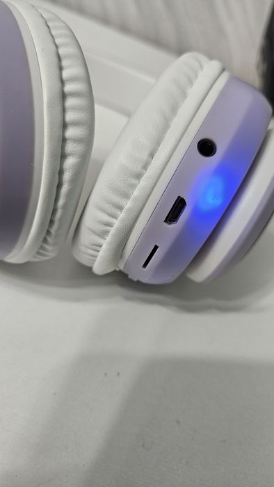 Продам блютуз наушники с ушками