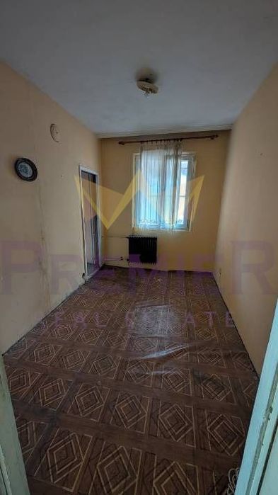 Продава се Тристаен апартамент в Варна, Младост 2 - 70 кв.м за 1900 €/кв.м - Снимка #3