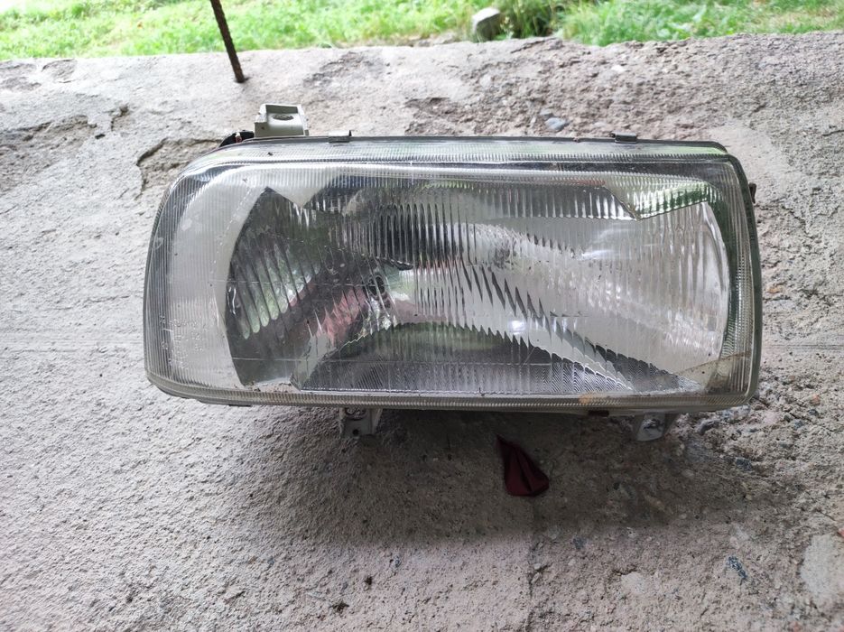 Фара на Volkswagen vento