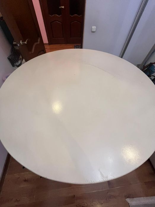 Стол, гостийный