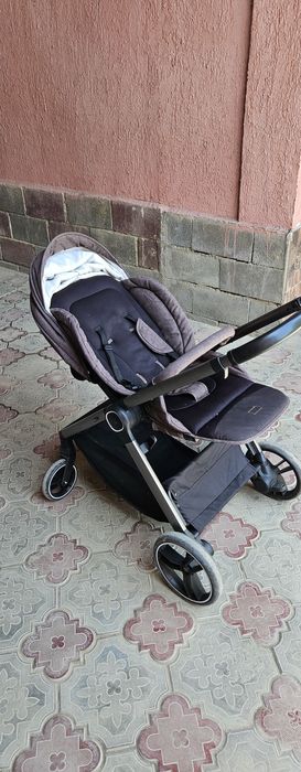Коляска детская с прогулочным блоком и люлькой