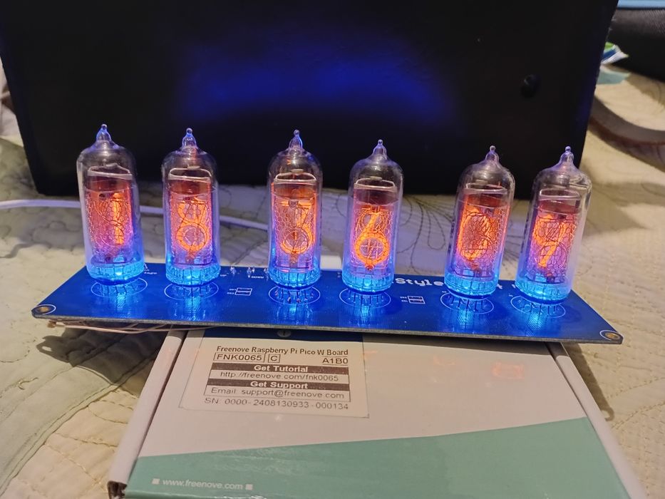 Часы Nixie на газоразрядных индикаторах ИН-14