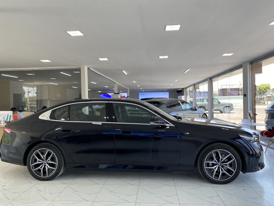 BMW i5, 40LM sport