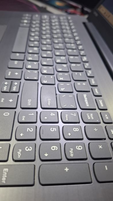 Ноутбук Lenovo в отличном состоянии