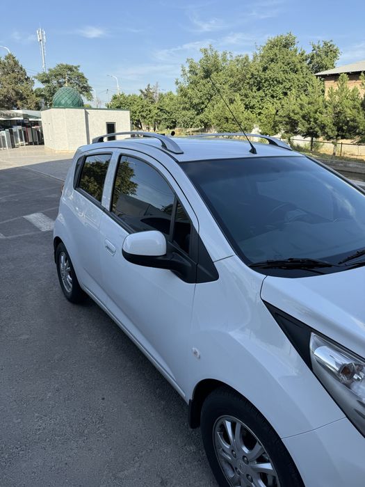 spark oq navorotlari bor