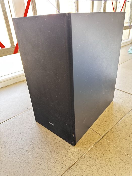 Saundbar  Samsung HW-B650D