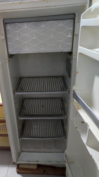 Продается Холодильник ЗИЛ Москва большой