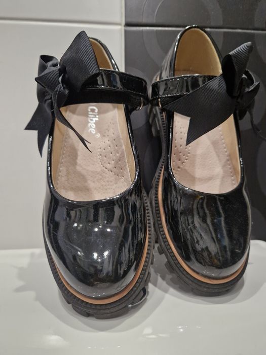 Лачени обувки за момиче, 32н.