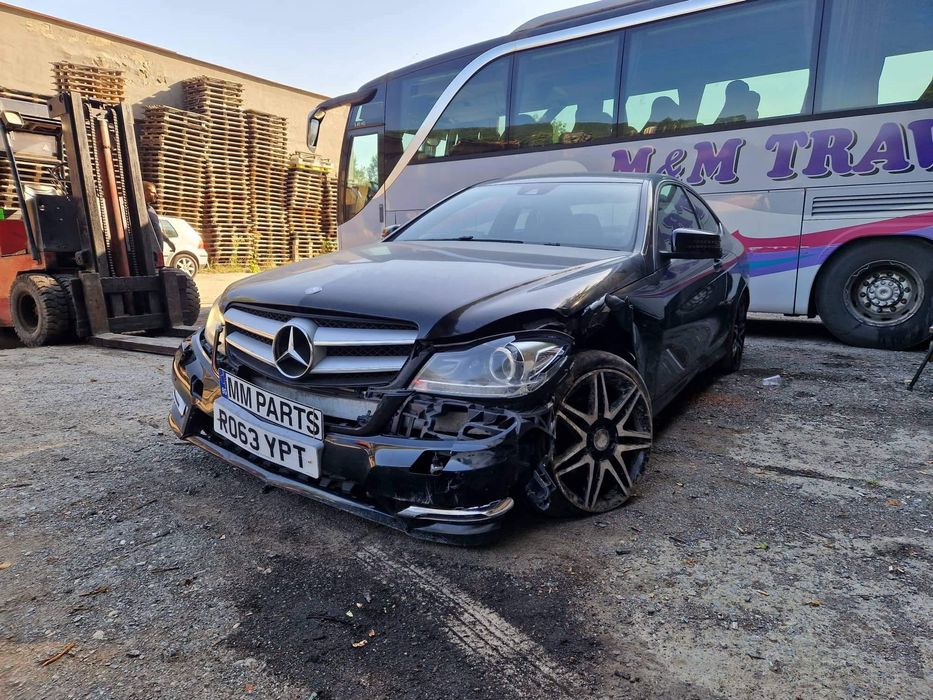 Mercedes C204 C250 бензин M271 204кс  автоматик НА ЧАСТИ!
