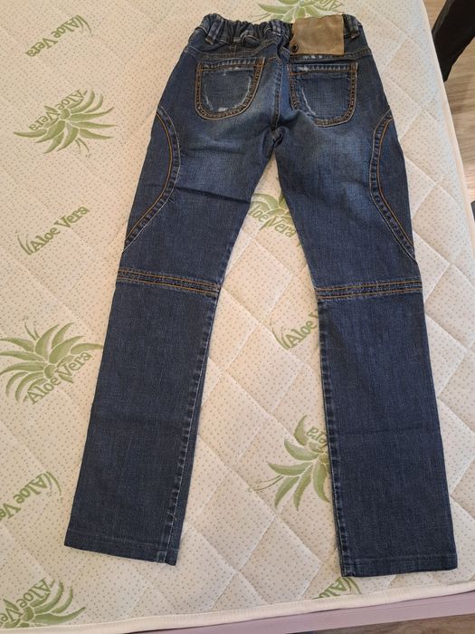 Запазени дамски дънки