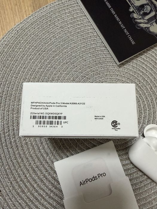 Слушалки AirPods Pro 3