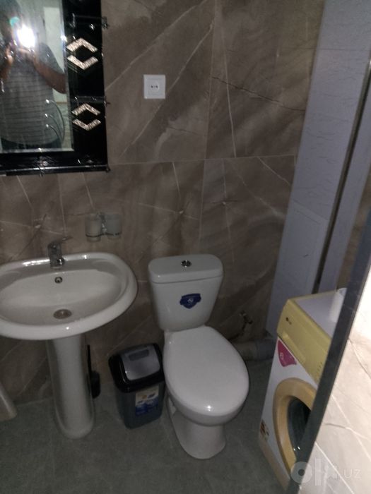 Kivartira uy sotiladi