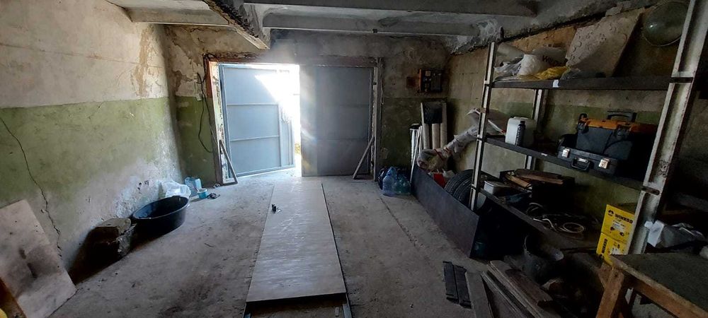 Продам приватизированный гараж